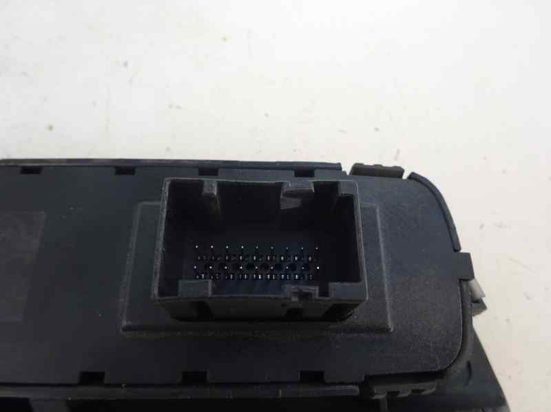 MANDO ELEVALUNAS DELANTERO IZQUIERDO FIAT STILO 1.9 TD MT 115CV