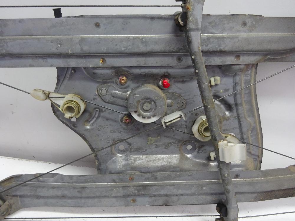 ELEVALUNAS DELANTERO IZQUIERDO MITSUBISHI GRANDIS 2.0 DI-D MT 134CV