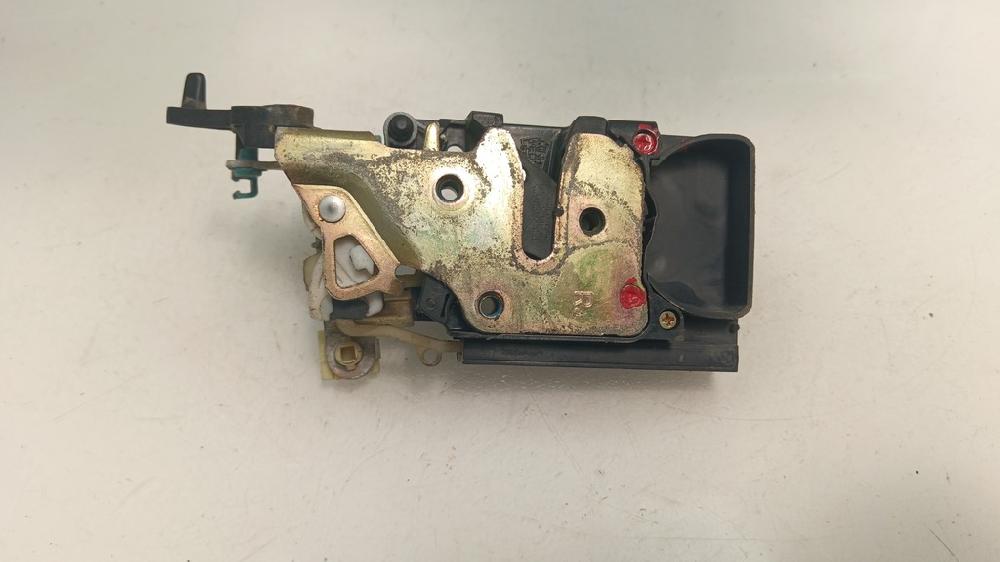 CERRADURA PUERTA TRASERA DERECHA CHEVROLET KALOS 1.4 MT 82CV