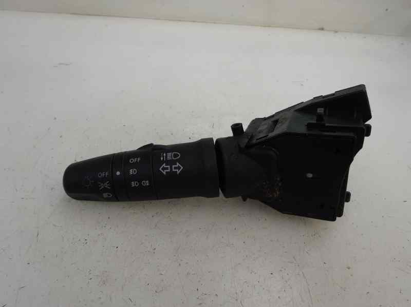 MANDO LUCES NISSAN ALMERA TINO 2.2 MT 114CV | 84KW