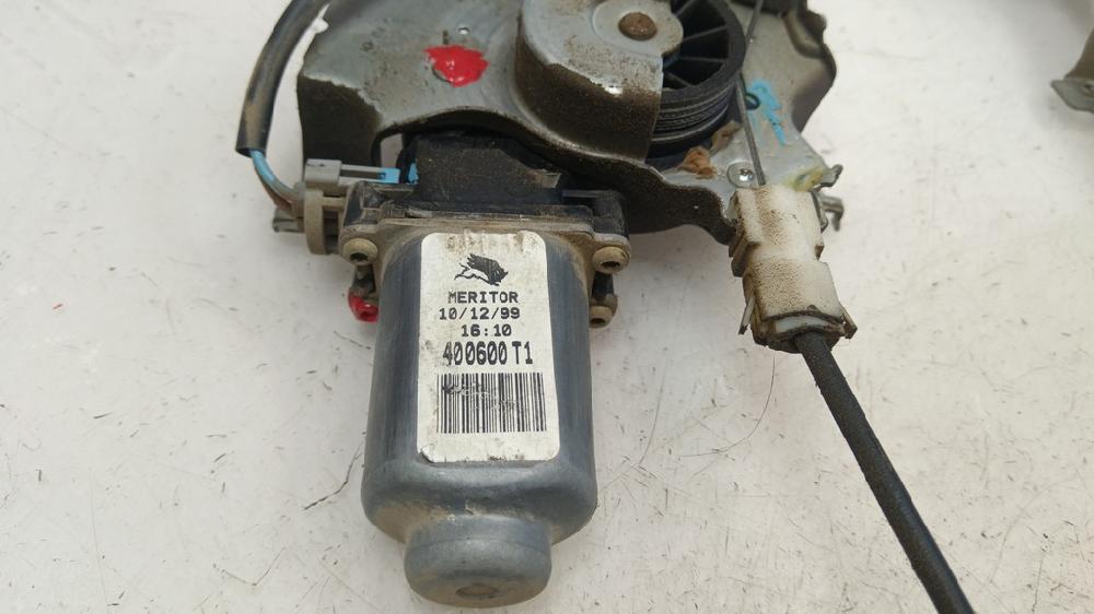 ELEVALUNAS DELANTERO DERECHO NISSAN PRIMERA 2.0 MT 90CV | 66KW