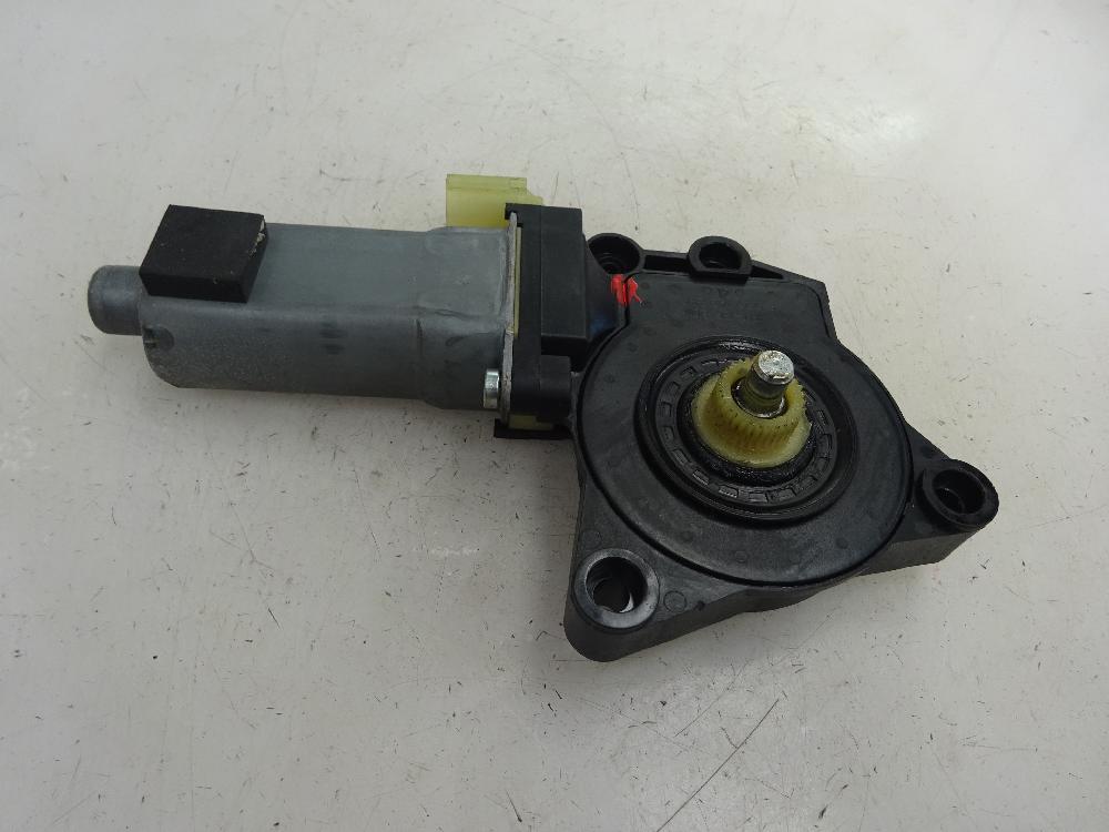 MOTOR ELEVALUNAS TRASERO DERECHO KIA CARENS 2.0 CRDI MT 140CV