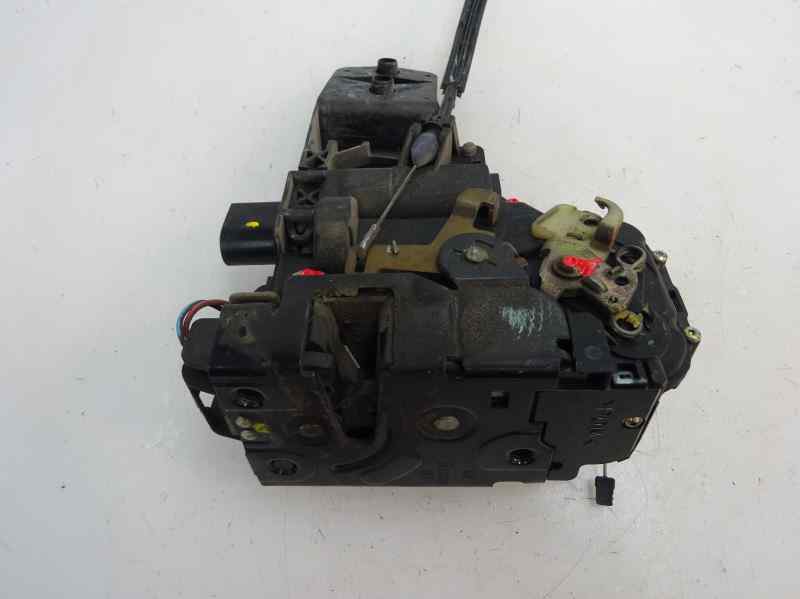 CERRADURA PUERTA DELANTERA DERECHA VOLKSWAGEN PASSAT 1.9 TDI MT 110CV | 81KW