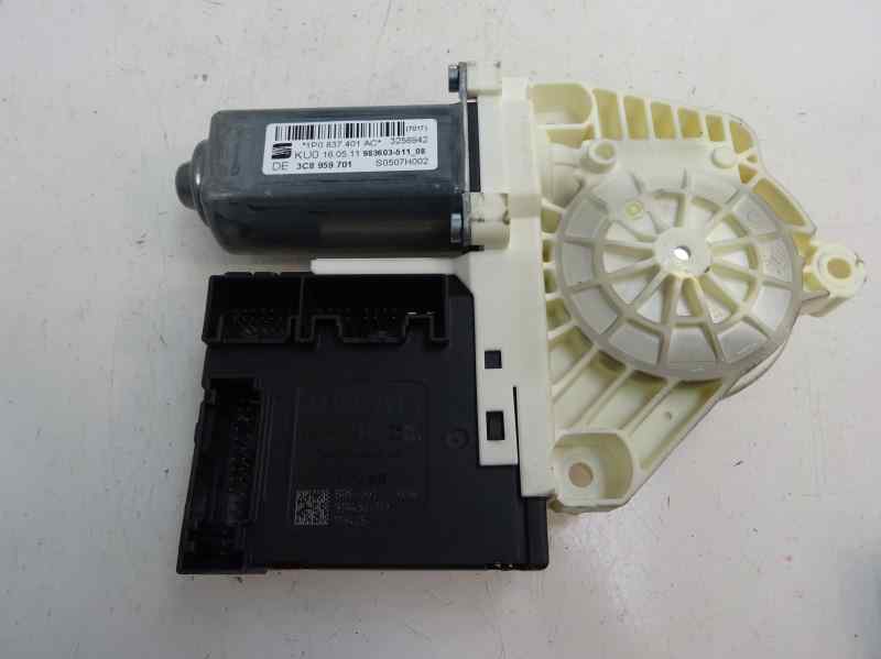 MOTOR ELEVALUNAS DELANTERO IZQUIERDO SEAT LEON 1.6 MT 102CV | 75KW