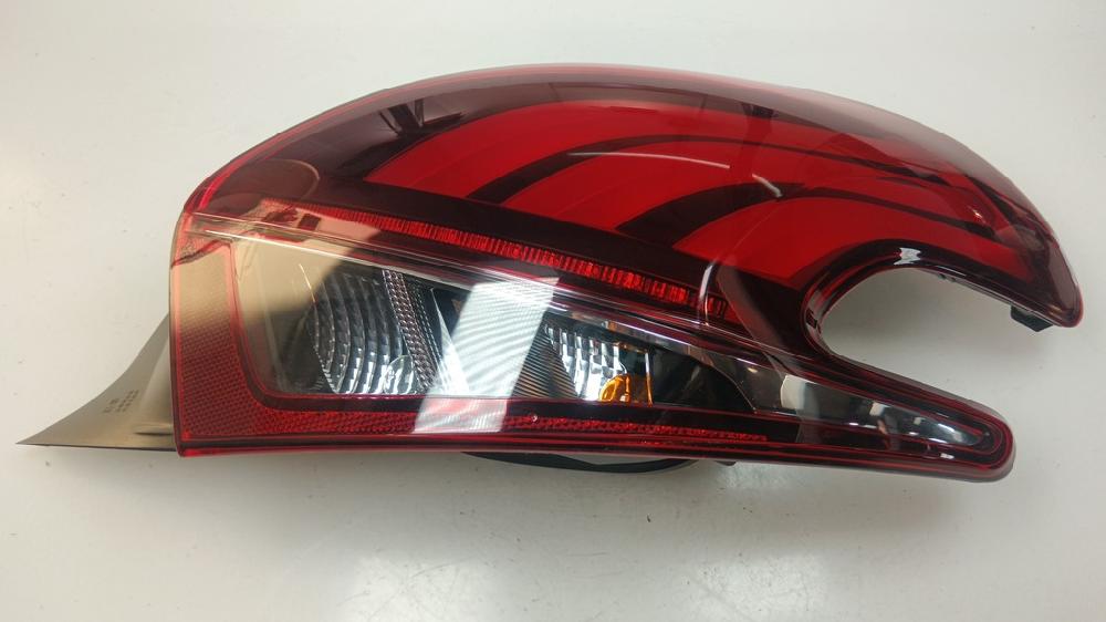 PILOTO TRASERO DERECHO PEUGEOT 208 1.2 MT 110CV | 81KW