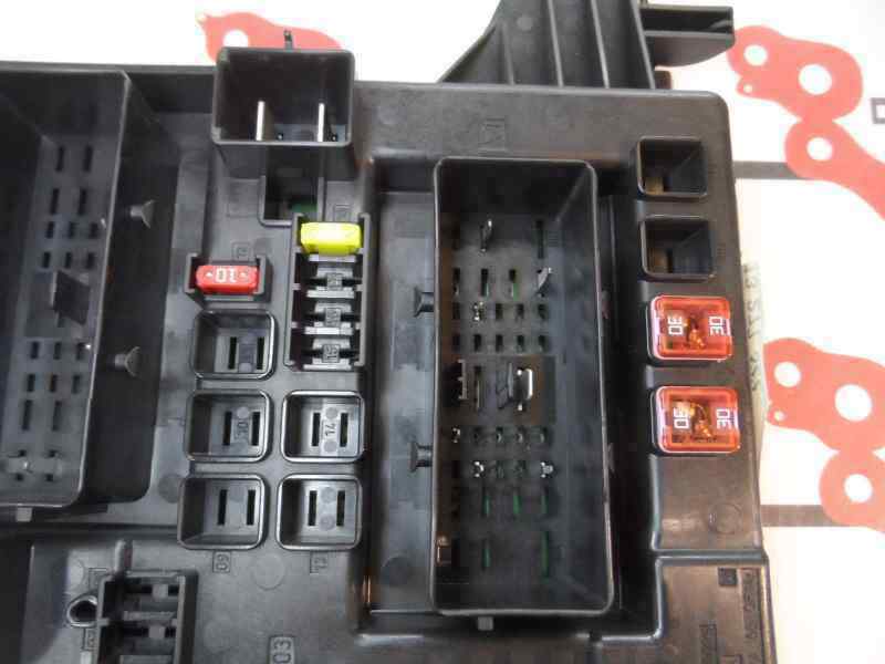 CAJA RELES FUSIBLES OPEL INSIGNIA 2.0 CDTI MT 130CV