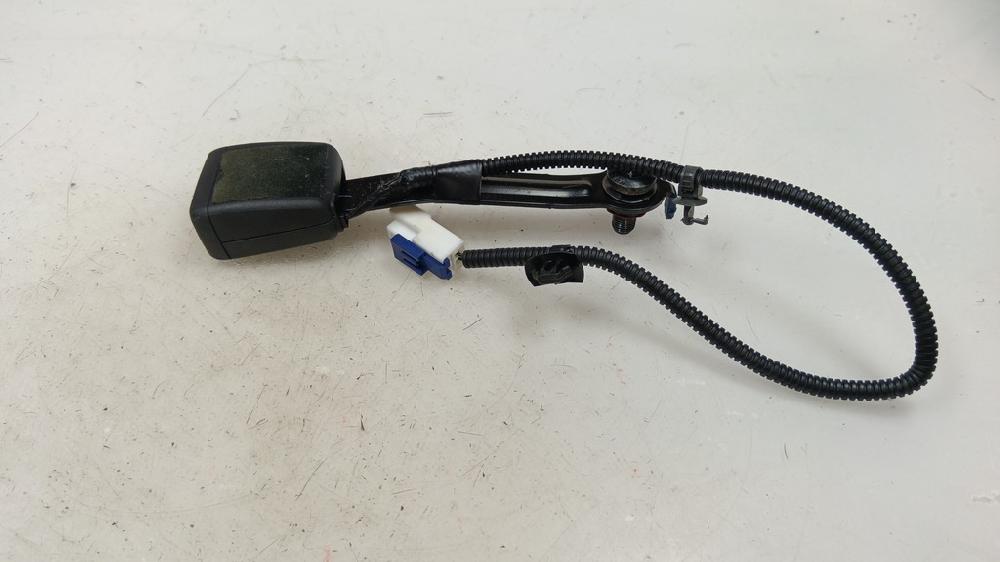 ANCLAJE CINTURON DELANTERO DERECHO HYUNDAI I20 1.0 AMT 100CV | 74KW