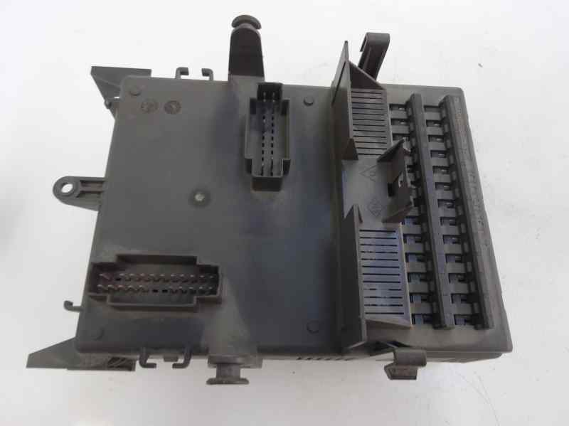 CAJA RELES FUSIBLES RENAULT LAGUNA OTROS