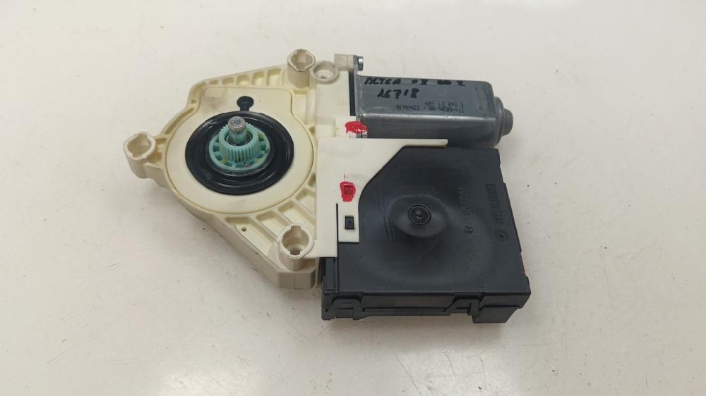 MOTOR ELEVALUNAS DELANTERO DERECHO SEAT ALTEA 2.0 TDI MT 4WD 140CV
