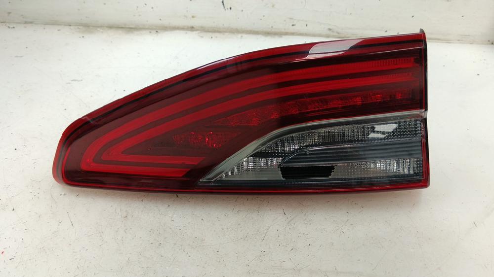 PILOTO TRASERO IZQUIERDO INTERIOR KIA CEED 1.6 CRDI DCT 136CV