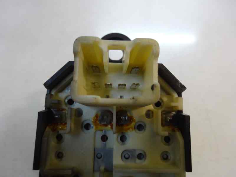 MANDO ELEVALUNAS DELANTERO IZQUIERDO HYUNDAI ATOS 1.0 MT 58CV | 43KW