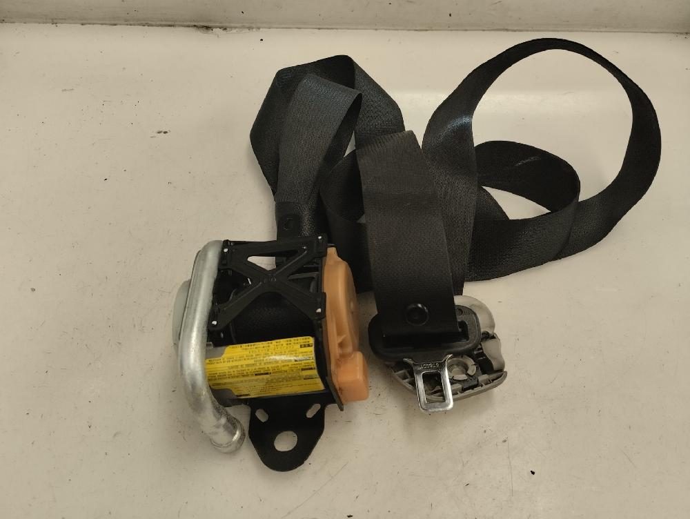 CINTURON SEGURIDAD DELANTERO DERECHO TOYOTA COROLLA 1.6 MT 110CV | 81KW