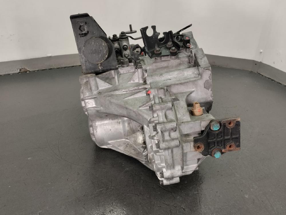 CAJA CAMBIOS KIA CARNIVAL 2.9 CRDI MT 182CV