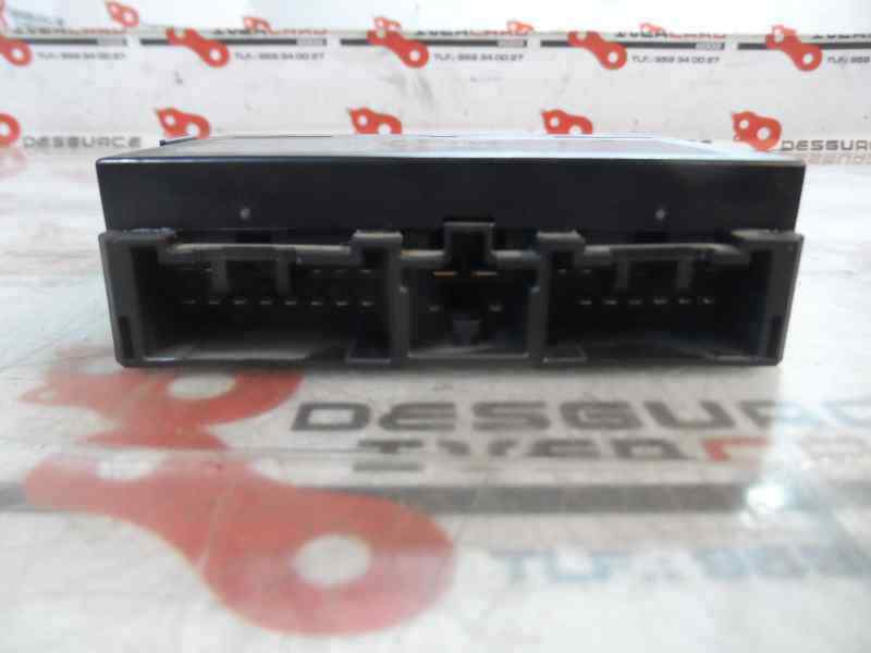 CAJA RELES FUSIBLES TOYOTA YARIS OTROS
