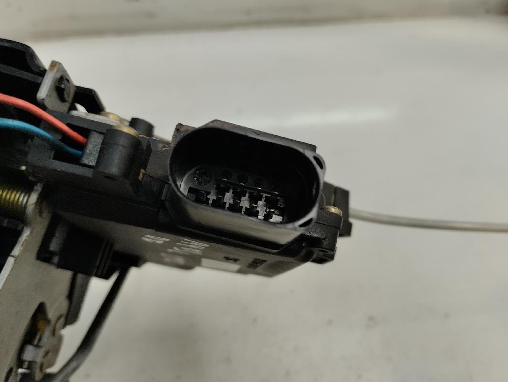 CERRADURA PUERTA DELANTERA IZQUIERDA AUDI A4 1.9 TDI 6MT 130CV