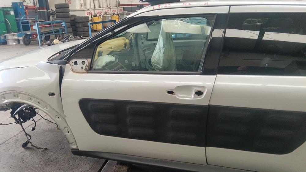 PUERTA DELANTERA IZQUIERDA CITROEN C4 CACTUS 1.6 MT 99CV | 73KW