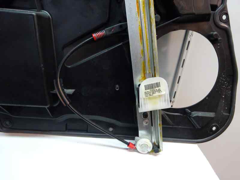 ELEVALUNAS DELANTERO DERECHO FORD FIESTA 1.25 MT 82CV