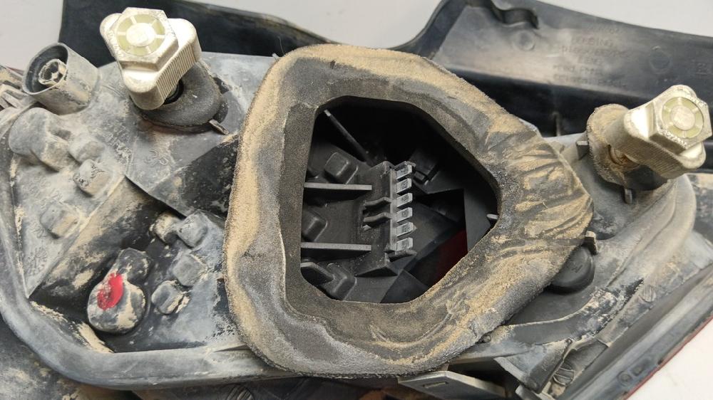 PILOTO TRASERO DERECHO OPEL CORSA 1.4 MT 90CV | 66KW