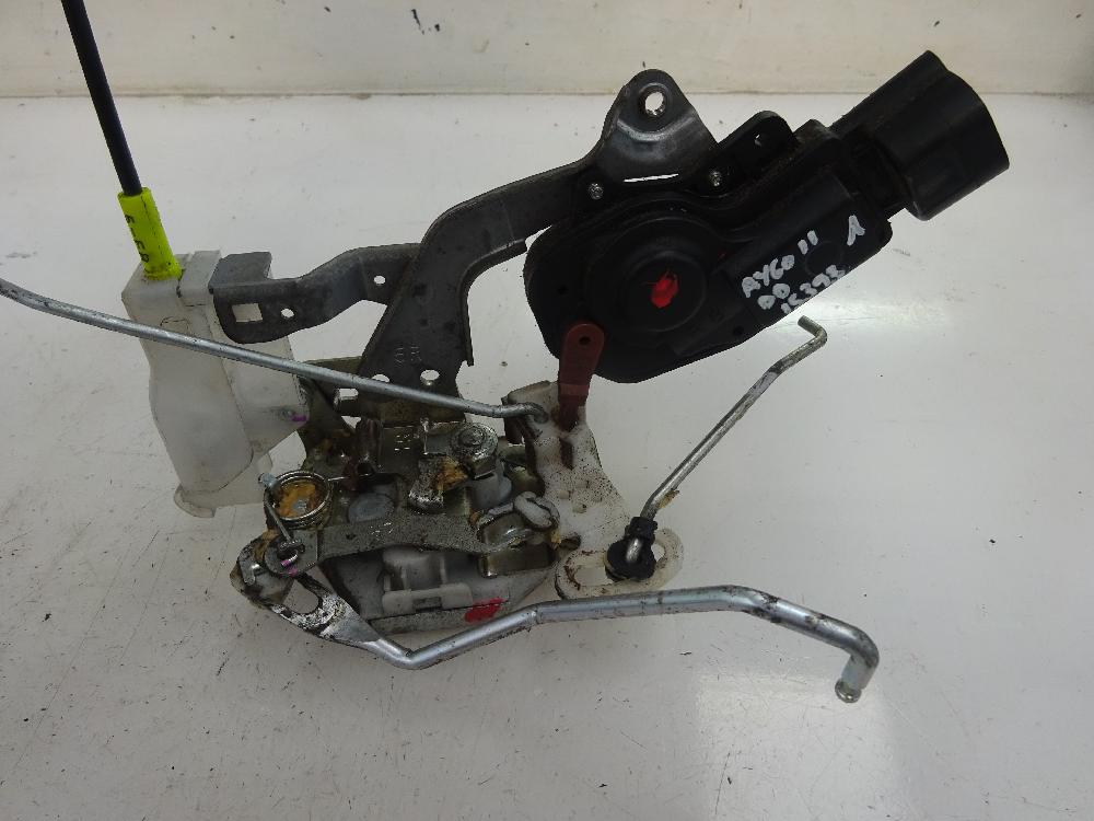 CERRADURA PUERTA DELANTERA DERECHA TOYOTA AYGO 1.0 MT 68CV