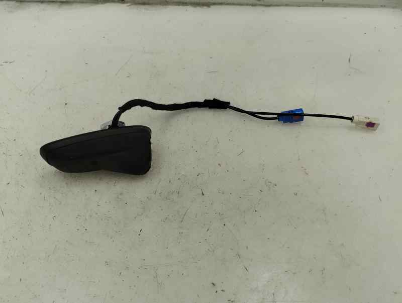 ANTENA PEUGEOT 208 1.2 MT 110CV | 81KW