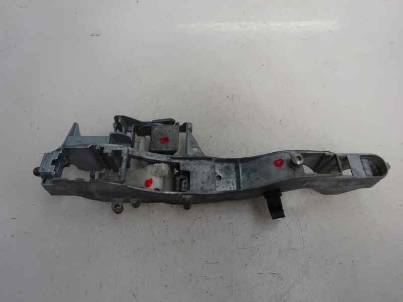 SOPORTE MANETA EXTERIOR DELANTERA DERECHA PEUGEOT 308 1.6 HDI MT 114CV