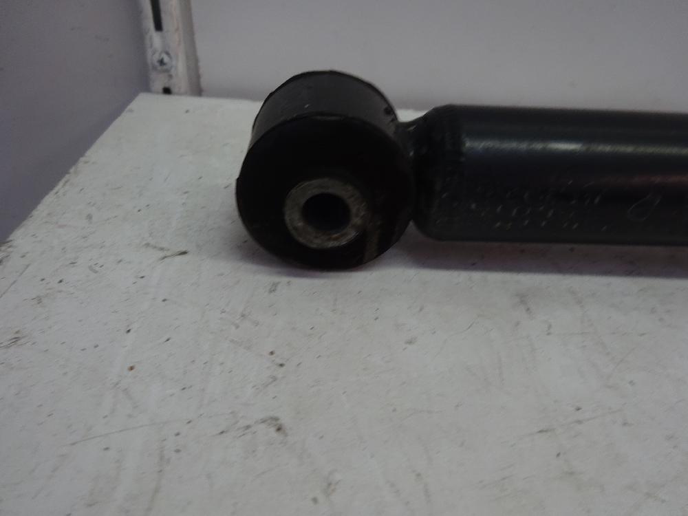 AMORTIGUADOR TRASERO DERECHO MITSUBISHI COLT 1.3 MT 95CV