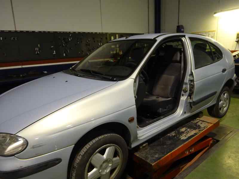 MANDO ELEVALUNAS DELANTERO DERECHO RENAULT MEGANE 2002 1.9 MT 80CV | 59KW