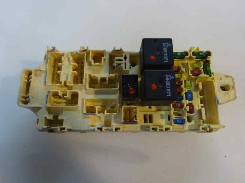 CAJA RELES FUSIBLES MITSUBISHI MONTERO 3.2 DI-D MT 165CV | 121KW