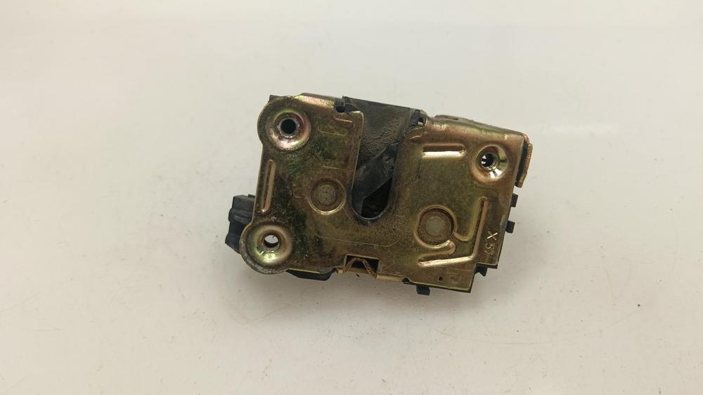 CERRADURA PUERTA DELANTERA DERECHA RENAULT CLIO 1.2 MT 55CV