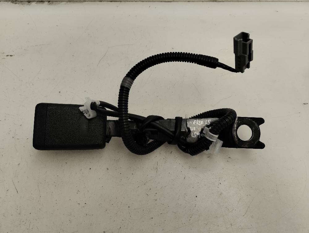 ANCLAJE CINTURON DELANTERO IZQUIERDO TOYOTA VERSO 1.6 MT 132CV | 97KW