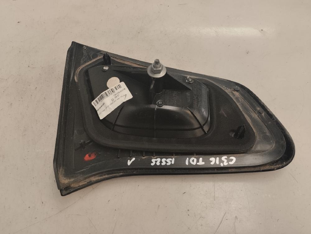 PILOTO TRASERO DERECHO INTERIOR CITROEN C3 1.2 MT 82CV | 60KW