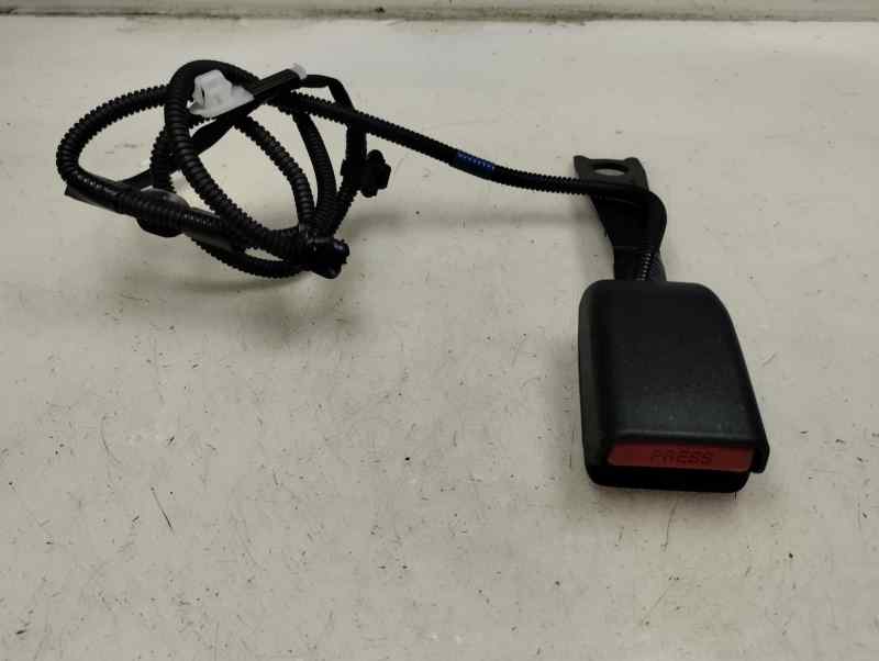 ANCLAJE CINTURON DELANTERO IZQUIERDO TOYOTA YARIS 1.0 MT 72CV | 53KW