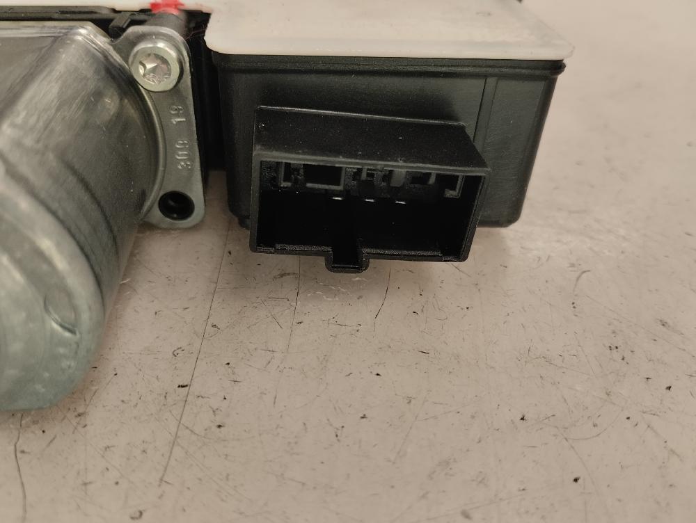 MOTOR ELEVALUNAS TRASERO DERECHO SEAT LEON 1.5 130CV MT