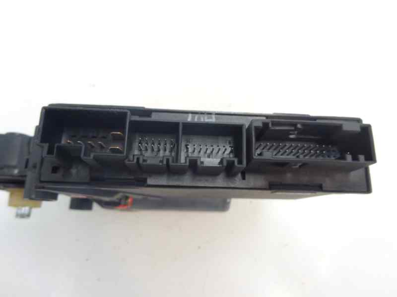 MOTOR ELEVALUNAS DELANTERO DERECHO AUDI A4 1.9 TDI 6MT 130CV