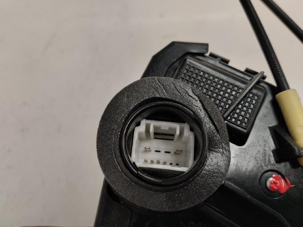 CERRADURA PUERTA DELANTERA IZQUIERDA TOYOTA VERSO 1.6 MT 132CV | 97KW