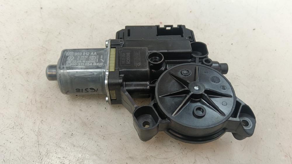 MOTOR ELEVALUNAS TRASERO DERECHO VOLKSWAGEN POLO 2016 1.4 MT 75CV | 55KW