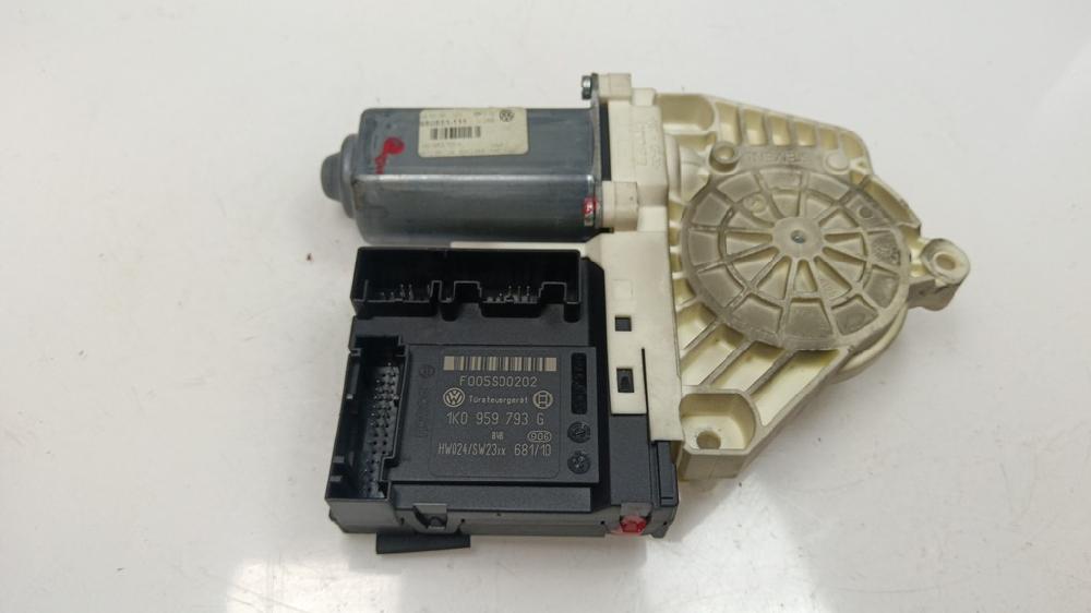MOTOR ELEVALUNAS DELANTERO IZQUIERDO VOLKSWAGEN PASSAT 2.0 TDI BLUEMOTION MT 140CV