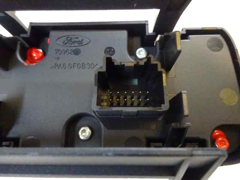 MANDO LUCES FORD FIESTA 2010 1.4 TDCI MT 68CV