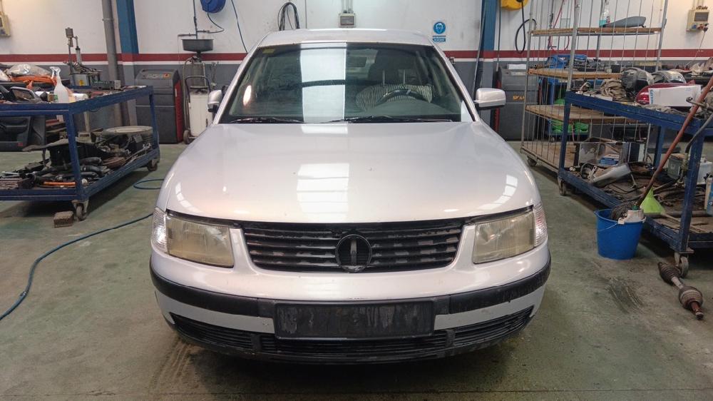 VOLKSWAGEN PASSAT 1996 1.9 TDI MT 110CV | 81KW