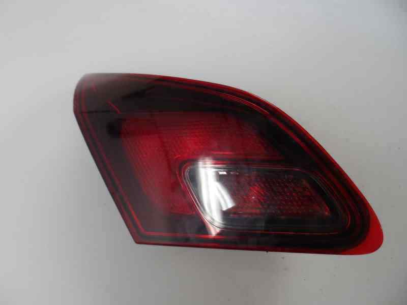 PILOTO TRASERO IZQUIERDO INTERIOR OPEL ASTRA 1.7 CDTI MT 110CV