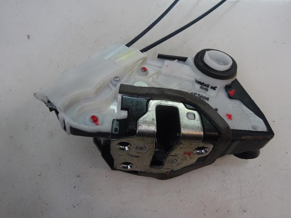 CERRADURA PUERTA DELANTERA DERECHA TOYOTA YARIS 1.0 MT 69CV