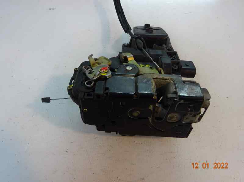 CERRADURA PUERTA DELANTERA IZQUIERDA VOLKSWAGEN PASSAT 1.9 TDI MT 115CV