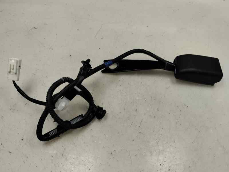 ANCLAJE CINTURON DELANTERO IZQUIERDO TOYOTA YARIS 1.0 MT 72CV | 53KW