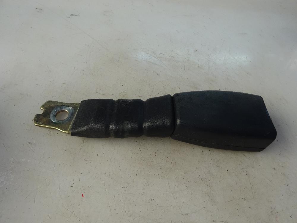 ANCLAJE CINTURON DELANTERO DERECHO HYUNDAI GETZ 1.5 CRDI MT 82CV