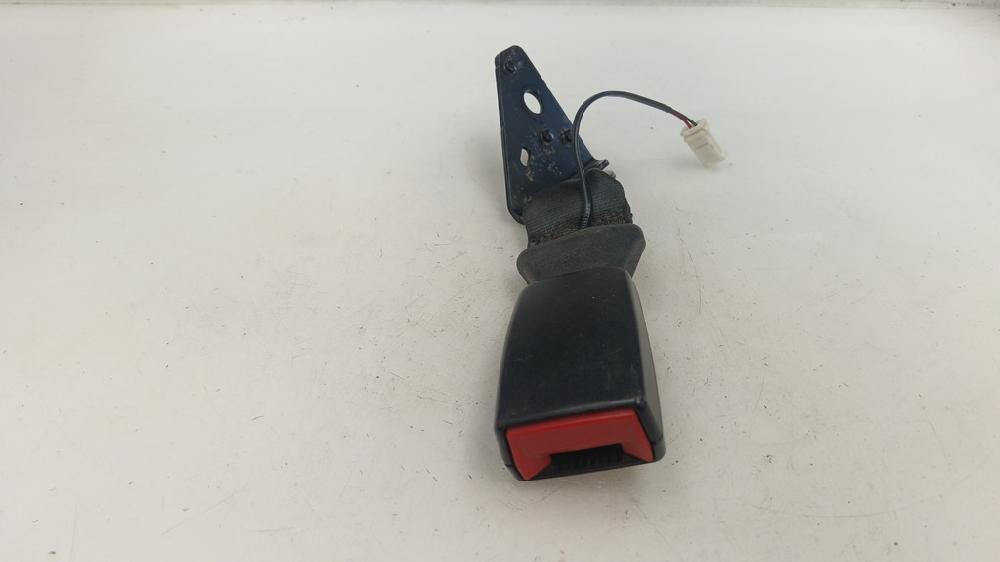ANCLAJE CINTURON TRASERO IZQUIERDO CITROEN C4 CACTUS 1.6 MT 99CV | 73KW