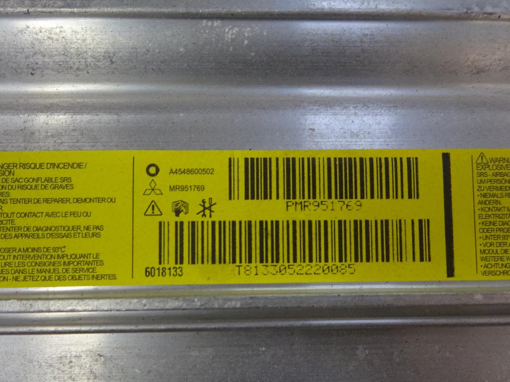 AIRBAG DELANTERO DERECHO MITSUBISHI COLT 1.3 MT 95CV