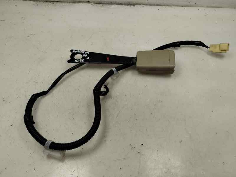 ANCLAJE CINTURON DELANTERO DERECHO TOYOTA AVENSIS 2004 2.0 D MT 116CV | 85KW