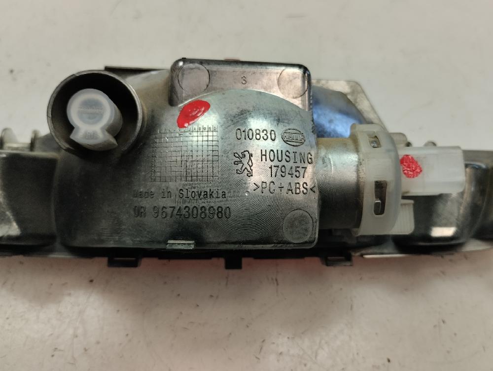 PILOTO TRASERO CENTRAL OPEL CORSA 2020 1.2 MT 100CV | 74KW