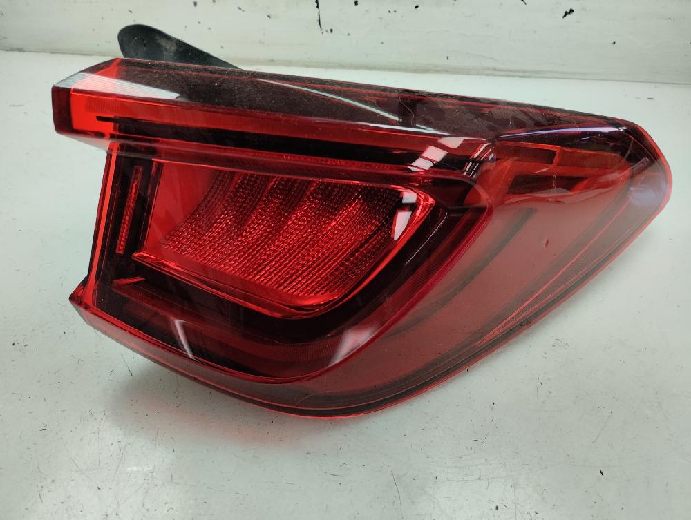 PILOTO TRASERO DERECHO SEAT LEON 1.5 130CV MT