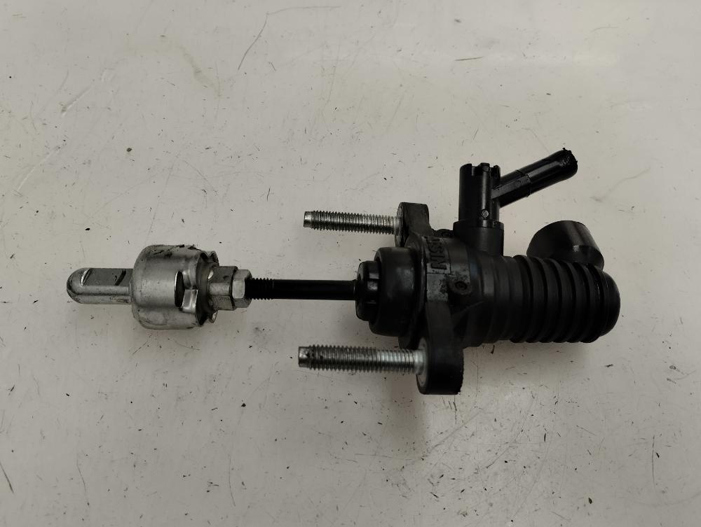 BOMBA EMBRAGUE TOYOTA URBAN CRUISER 1.4 CRDI MT 4WD 90CV